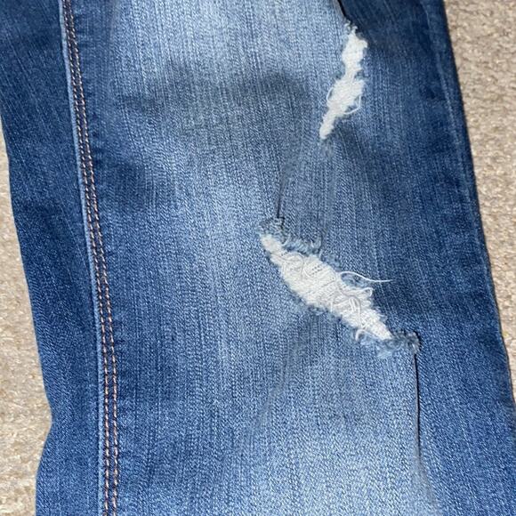 {1822 DENIM} Glen Maternity Distressed Cuffed Jean - Picture 7 of 10